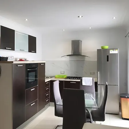 Modern In Prime Area For Beaches & Nightlife! -fast & Easy Self Check In -independent Access -no Family Sharing - Pembroke Gardens Location Kwatera prywatna *